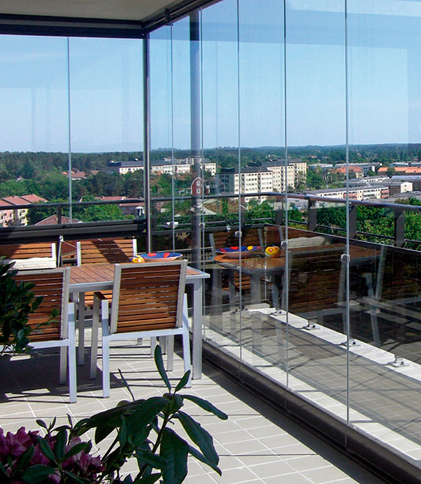 شیشه های متحرک