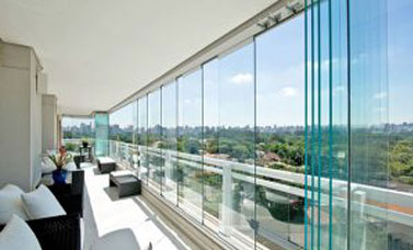 شیشه های متحرک